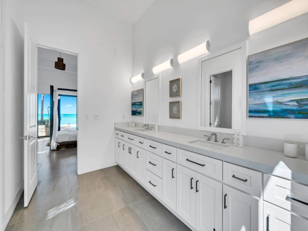 Luxurious Beach Villa in Bimini Bay - Your Ultimate Coastal Retreat